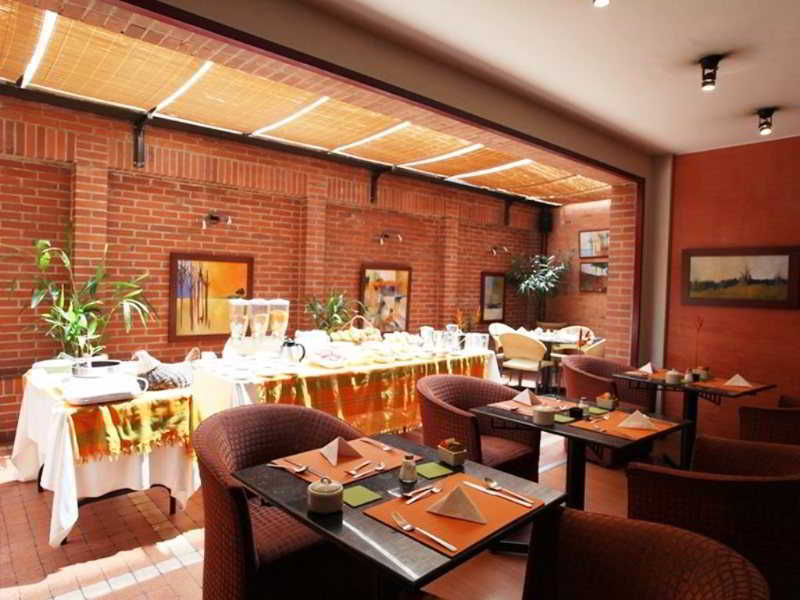 Hotel Gio Parque 93